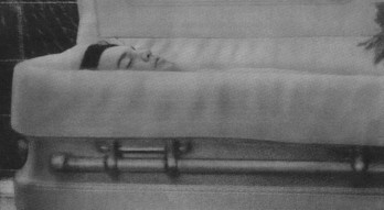 Elvis Presley Death Photo Pic